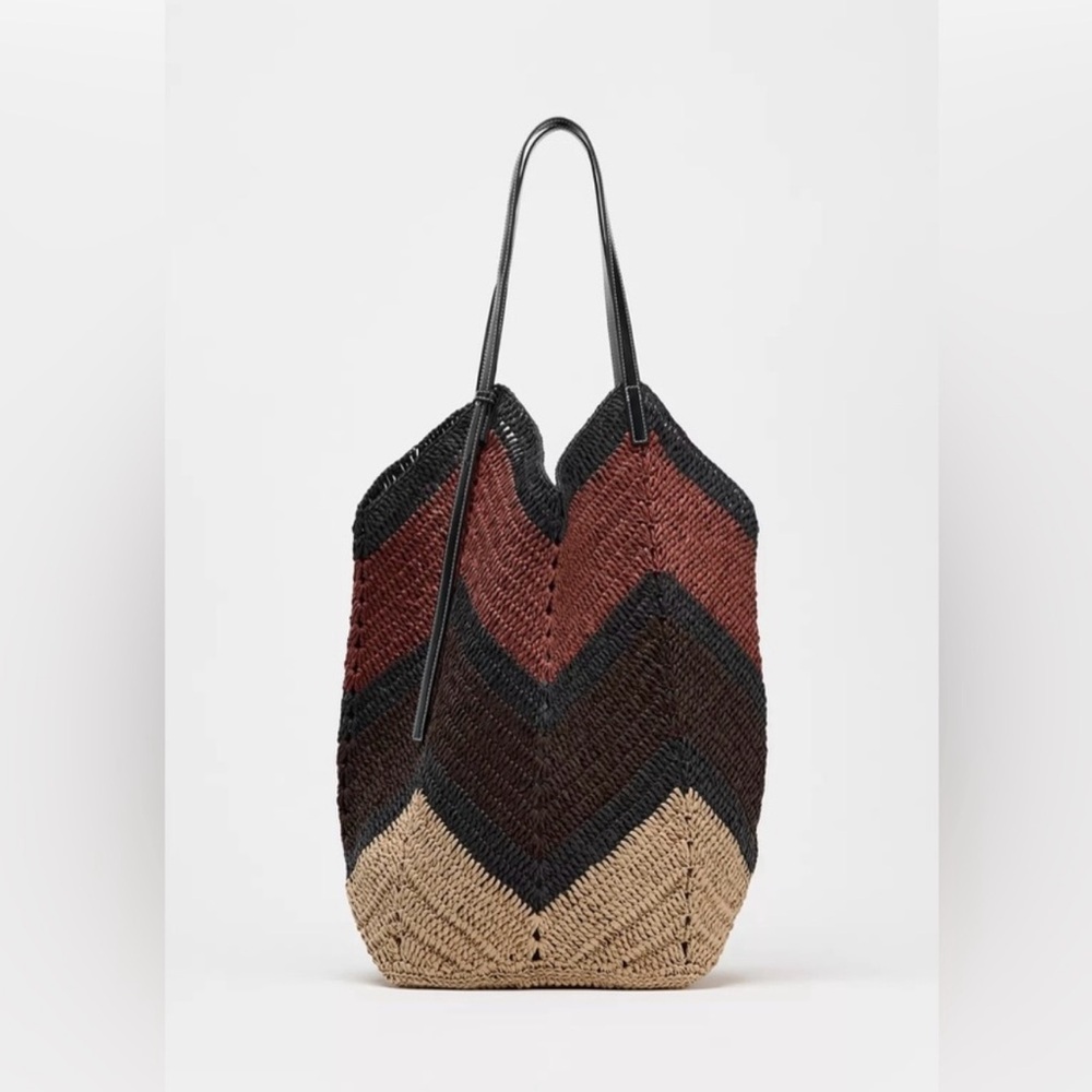 Zara Chevron Pattern Woven Tote Bag - Picture 7 of 7